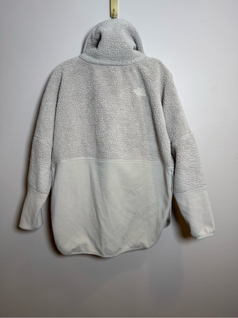 The North Face Women’s Light Tan Sherpa Pullover Tundra Fleece Poncho